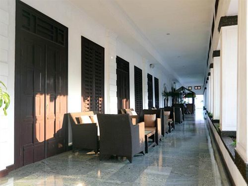 Hotel Merdeka Kediri Kediri  Exterior foto